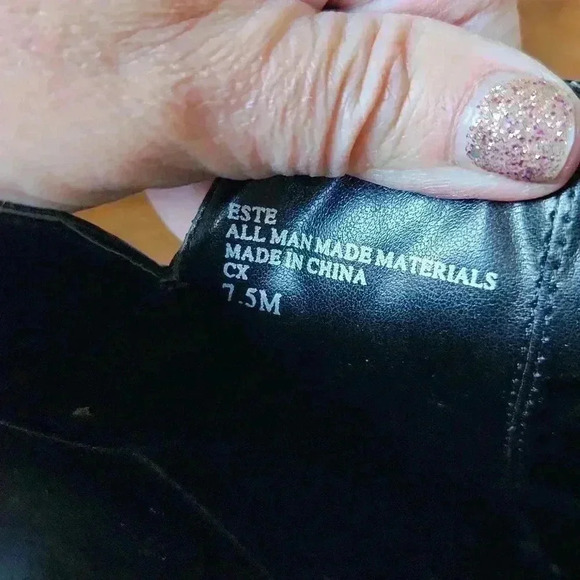 Charles David 7.5 Flats Black Quilted ESTE Mule Slides Gold Accents - Picture 6 of 12